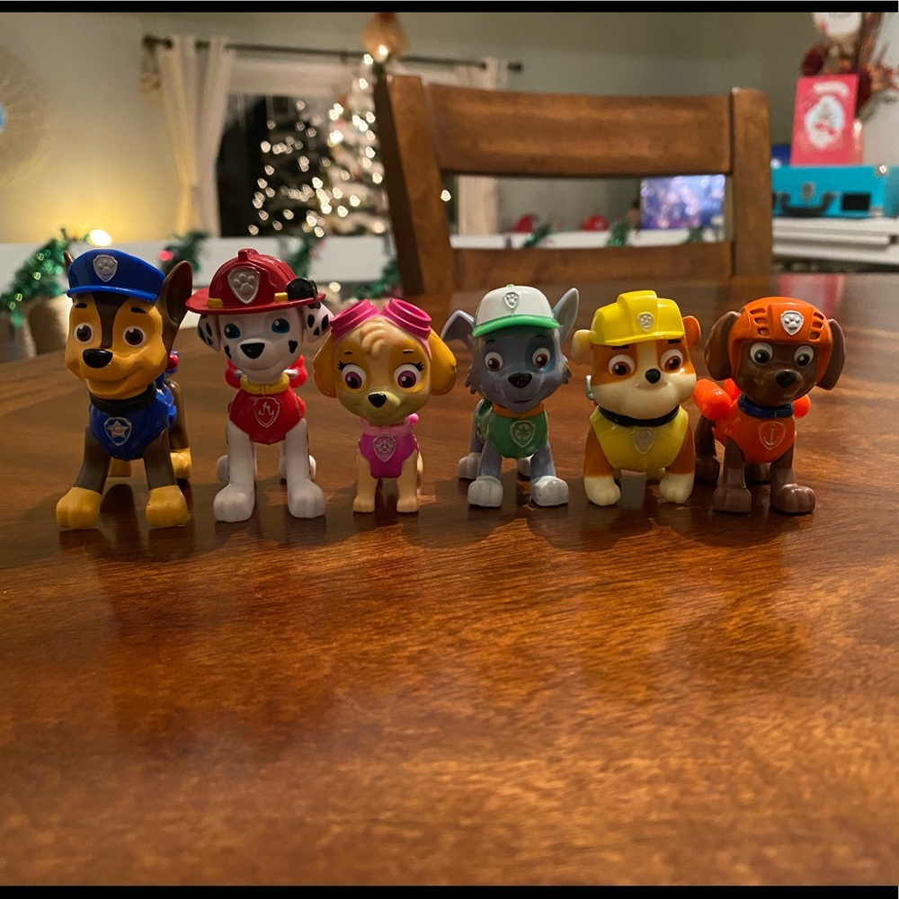 PAW Patrol figure lot/set